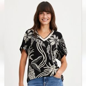 Marfinno Black Floral Leaf Print Knit Top Quiet Luxury Tropical Capsule Office